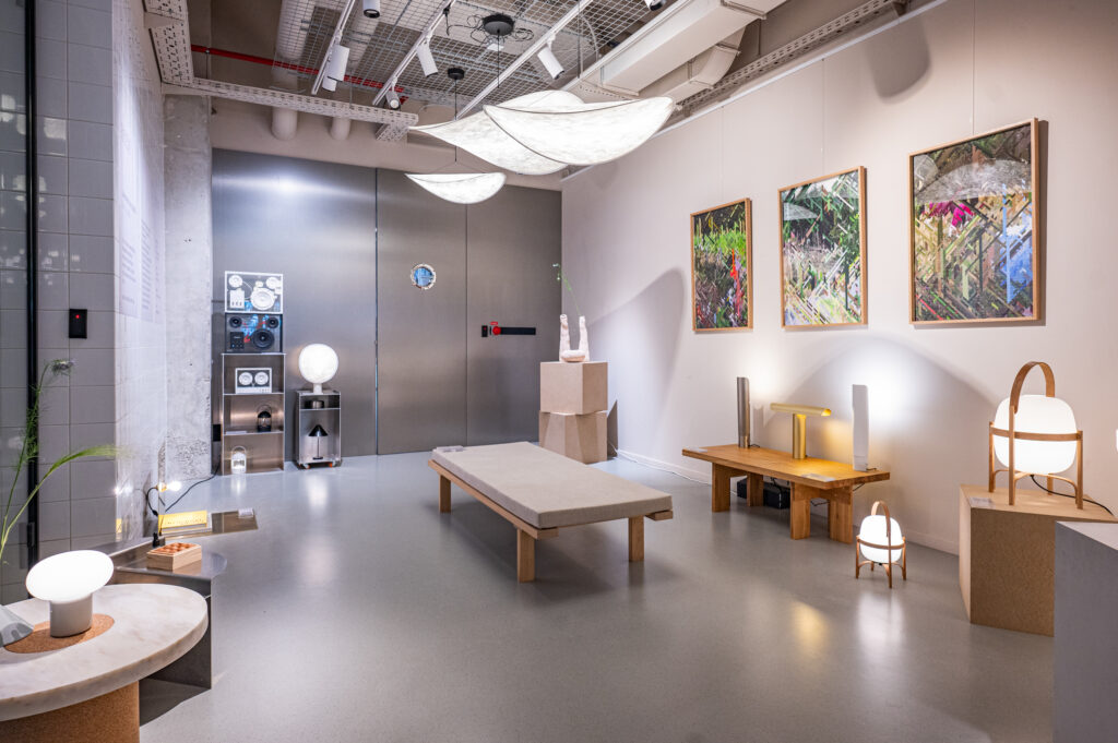 Selectedd i Brigada Illuminating the Senses