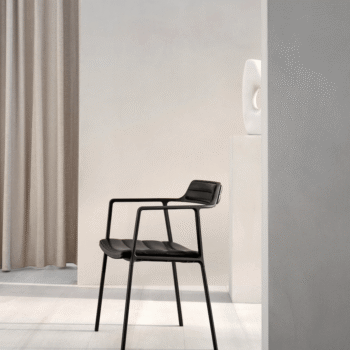 Vipp, Stolica Vipp 451 – Crna